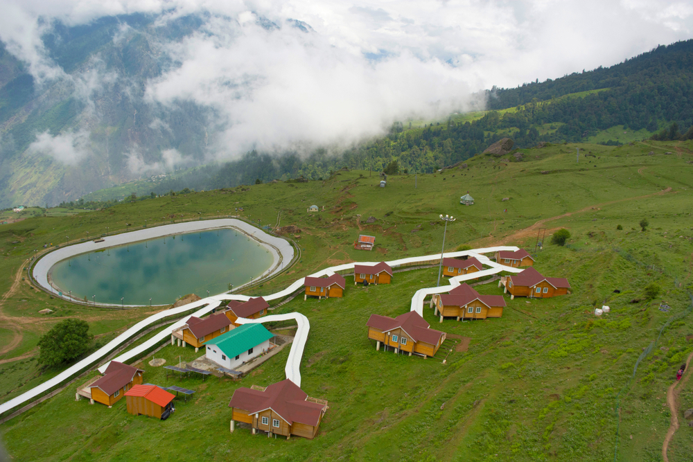 Auli Place Rishikesh To Auli Taxi Service